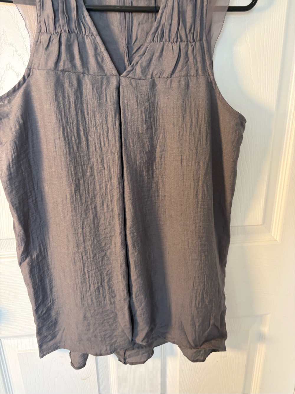 Simply Vera Vera Wang Gray Sleeveless V-Neck Gathered Yoke Camisole - Picture 4 of 5